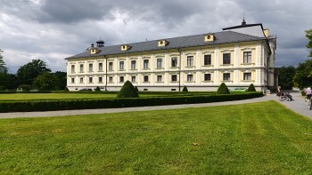obr. Vycházka do Zámeckého parku