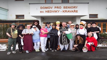 obr. Masopustní posezení